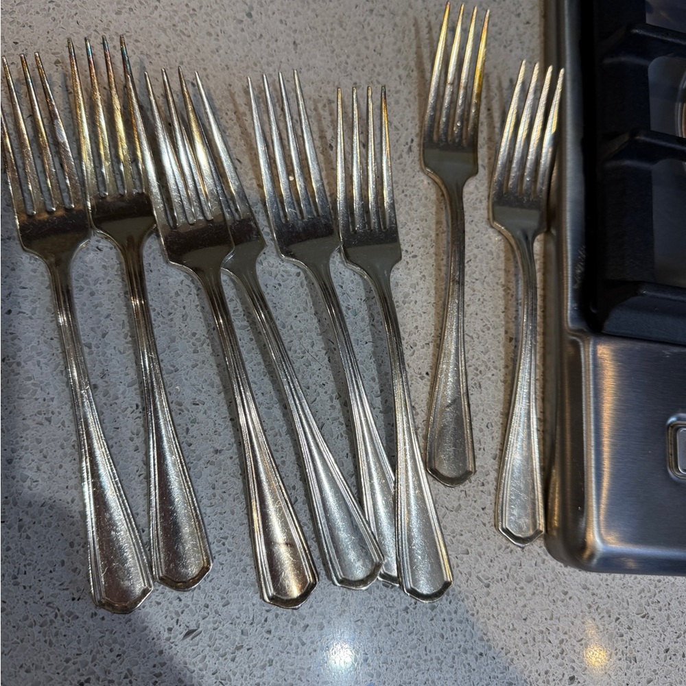 8 Oneida hotel plate Silver Fork Set